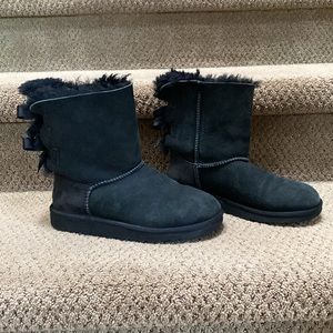 UGG Bailey Bow II Boots, Girls Size 3, Black